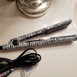 Wet/Dry flat iron